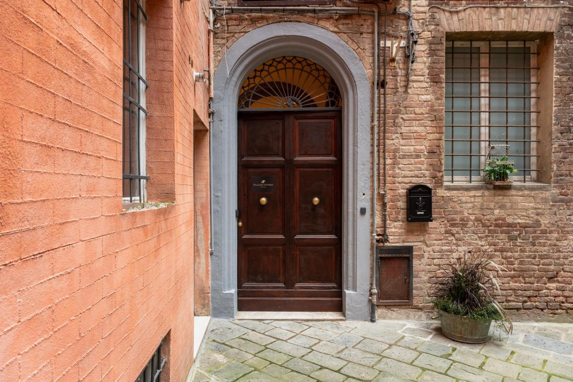 Palazzo Patrizi Suites & Spa Siena Zewnętrze zdjęcie